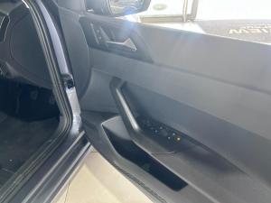 Volkswagen Polo hatch 1.0TSI - Image 8