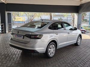 Volkswagen Polo sedan 1.6 Life - Image 10