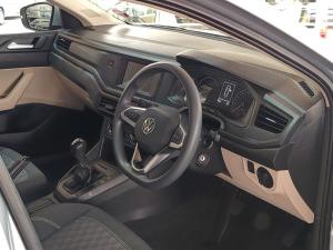 Volkswagen Polo sedan 1.6 Life - Image 15