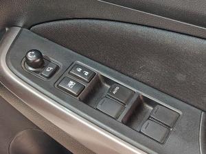 Suzuki Swift 1.2 GLX manual - Image 16