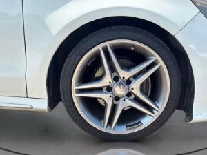 Mercedes-Benz CLA CLA200 auto - Image 11