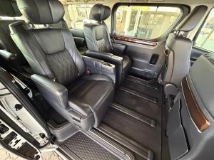 Toyota Quantum 2.8 LWB bus 6-seater VX Premium - Image 15