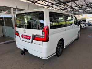 Toyota Quantum 2.8 LWB bus 6-seater VX Premium - Image 2