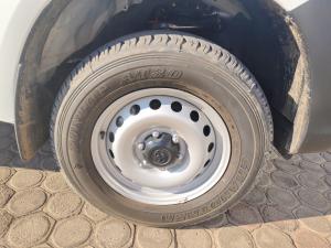 Toyota Hilux 2.4GD-6 double cab SR - Image 20
