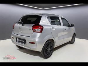 Toyota Vitz 1.0 XR manual - Image 2