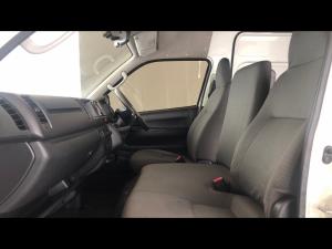 Toyota Quantum 2.7 S-Long panel van - Image 7