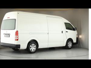 Toyota Quantum 2.7 S-Long panel van - Image 2