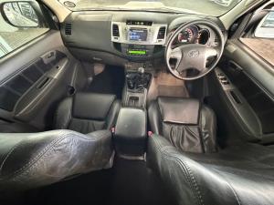 Toyota Hilux 3.0D-4D double cab 4x4 Raider Dakar edition - Image 6