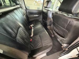 Toyota Hilux 3.0D-4D double cab 4x4 Raider Dakar edition - Image 14