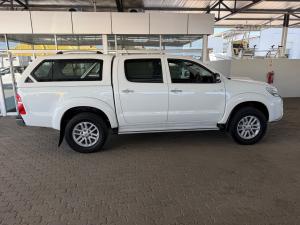 Toyota Hilux 3.0D-4D double cab 4x4 Raider Dakar edition - Image 3