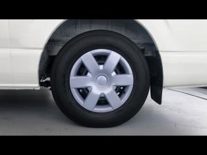 Toyota Quantum 2.7 S-Long panel van - Image 19