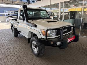 Toyota Land Cruiser 79 4.5D-4D V8 single cab LX 70th Anniversary - Image 1