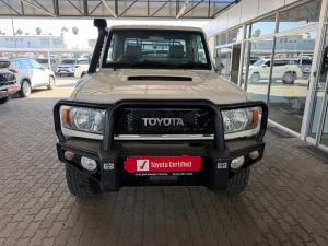 Toyota Land Cruiser 79 4.5D-4D V8 single cab LX 70th Anniversary - Image 4