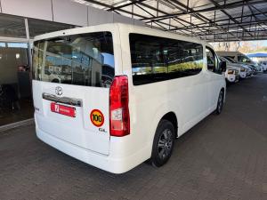 Toyota Quantum 2.8 LWB bus 11-seater GL - Image 2