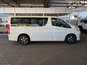 Toyota Quantum 2.8 LWB bus 11-seater GL - Image 3