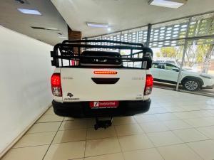 Toyota Hilux 2.4GD-6 double cab 4x4 Raider auto - Image 5