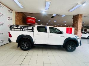 Toyota Hilux 2.4GD-6 double cab 4x4 Raider auto - Image 3