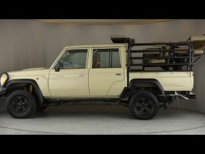 Toyota Land Cruiser 79 4.5D-4D V8 double cab LX - Image 22