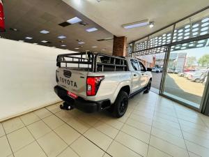 Toyota Hilux 2.8GD-6 double cab SRX 4x4 - Image 2