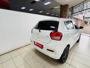 Toyota Vitz 1.0 XR manual - Image 2