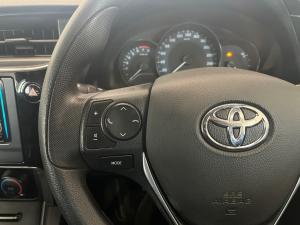 Toyota Corolla Quest 1.8 Plus manual - Image 9