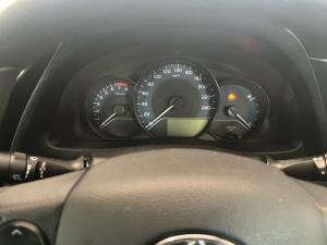 Toyota Corolla Quest 1.8 Plus manual - Image 11