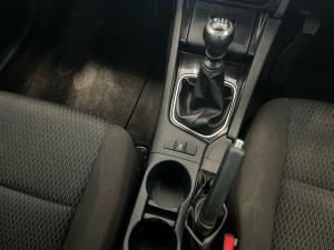 Toyota Corolla Quest 1.8 Plus manual - Image 12