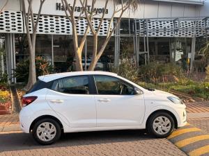 Hyundai Grand i10 1.0 Premium hatch - Image 3