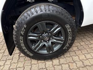 Toyota Hilux 2.4GD-6 single cab 4x4 Raider manual - Image 18