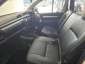 Toyota Hilux 2.0 single cab S (aircon) - Image 7