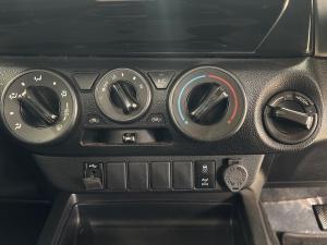 Toyota Hilux 2.4GD-6 double cab 4x4 Raider X auto - Image 15