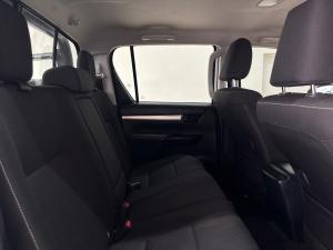 Toyota Hilux 2.4GD-6 double cab 4x4 Raider X auto - Image 17