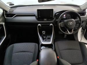 Toyota RAV4 2.0 GX auto - Image 6