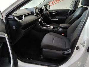 Toyota RAV4 2.0 GX auto - Image 7