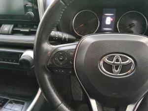 Toyota RAV4 2.0 GX auto - Image 9