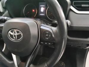 Toyota RAV4 2.0 GX auto - Image 10