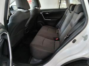 Toyota RAV4 2.0 GX auto - Image 16