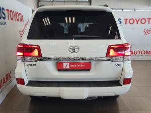 Toyota Land Cruiser 200 4.5D-4D V8 VX-R - Image 5