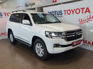 Toyota Land Cruiser 200 4.5D-4D V8 VX-R - Image 1