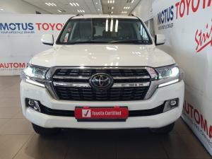 Toyota Land Cruiser 200 4.5D-4D V8 VX-R - Image 4