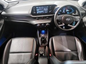 Hyundai i20 1.0T Fluid manual - Image 11
