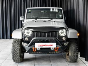 Jeep Wrangler Unlimited 3.6L Polar Edition - Image 2