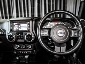 Jeep Wrangler Unlimited 3.6L Polar Edition - Image 8