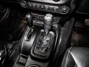 Jeep Wrangler Unlimited 3.6L Polar Edition - Image 9