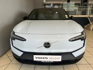 Volvo EX30 Single Motor Extended Range Ultra - Image 4
