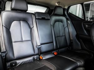 Volvo XC40 B3 Essential - Image 8
