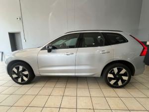 Volvo XC60 B5 AWD Plus Dark - Image 2