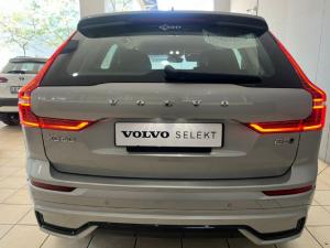 Volvo XC60 B5 AWD Plus Dark - Image 4