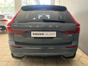 Volvo XC60 B5 AWD Plus Dark - Image 2