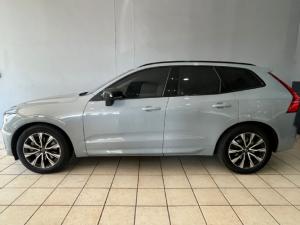Volvo XC60 B5 AWD Plus Dark - Image 2